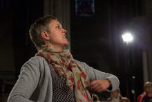 Lade das Bild in den Galerie-Viewer, Out of Darkness - Nidaros domkor, Vivianne Sydnes