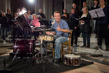 Lade das Bild in den Galerie-Viewer, Out of Darkness - Nidaros domkor, Vivianne Sydnes