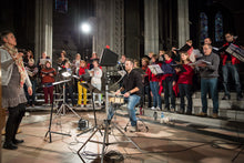 Lade das Bild in den Galerie-Viewer, Out of Darkness - Nidaros domkor, Vivianne Sydnes