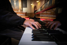 Last inn bildet i gallerivisningen, SKAZKI - piano works by Nikolai Medtner - Gunnar Sama
